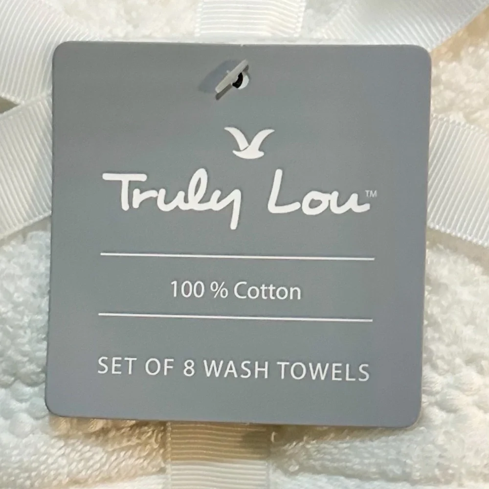 8pc TRULY LOU 100% Cotton Holiday Bath Wash Towel Set- White/Red/Green